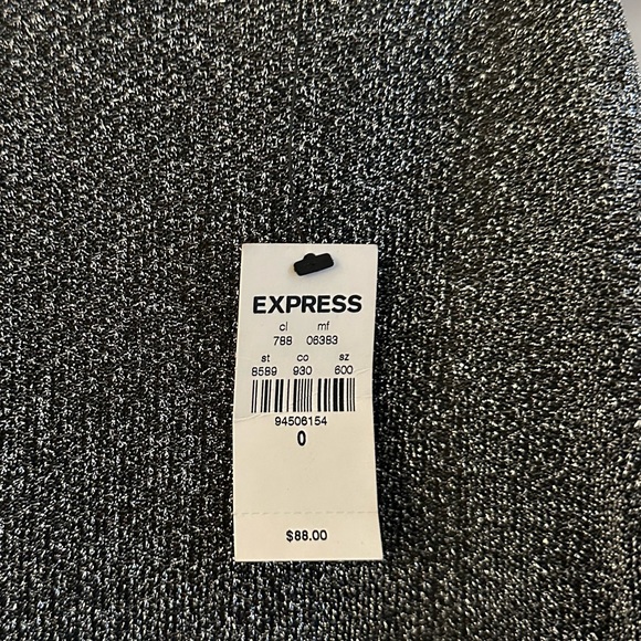 Express dress - Picture 4 of 4